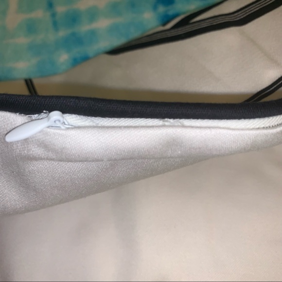 CLASSIC COLLECTION H&M HOME CONSCIOUS Natural Black Design Organic Pillow Cover - Picture 7 of 11